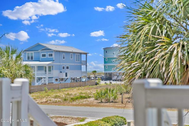 108 W Dolphin Drive, Oak Island, NC 28465