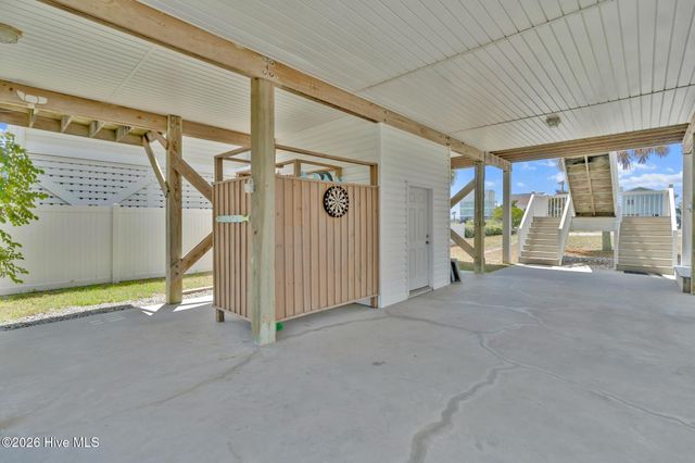 108 W Dolphin Drive, Oak Island, NC 28465
