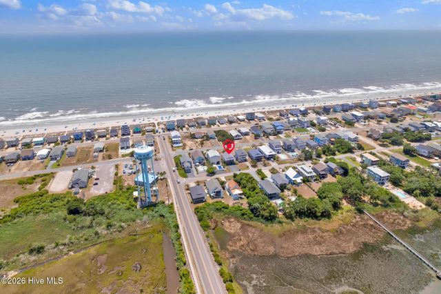 108 W Dolphin Drive, Oak Island, NC 28465