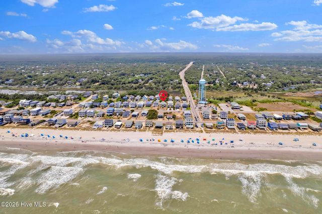 108 W Dolphin Drive, Oak Island, NC 28465