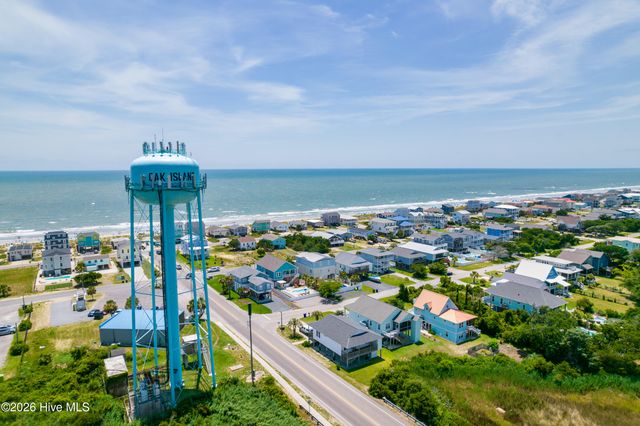 108 W Dolphin Drive, Oak Island, NC 28465