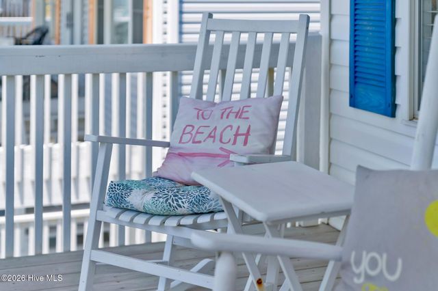 108 W Dolphin Drive, Oak Island, NC 28465