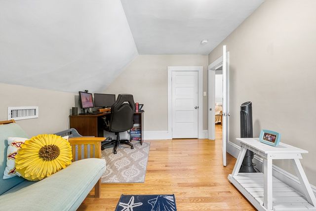 19 Laconia Ave, Saugus, MA 01906