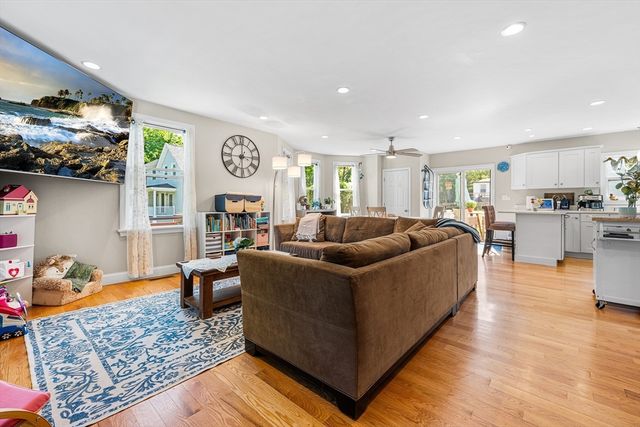19 Laconia Ave, Saugus, MA 01906