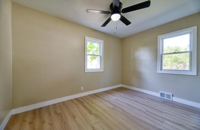 2230 W Neil PLACE, Milwaukee, WI 53209