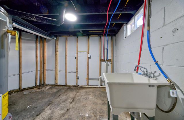 2230 W Neil PLACE, Milwaukee, WI 53209