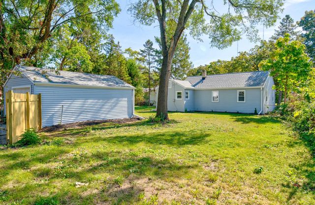 2230 W Neil PLACE, Milwaukee, WI 53209