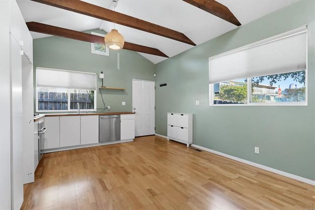 1542 W 17th Street, Los Angeles, CA 90006