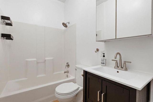 1542 W 17th Street, Los Angeles, CA 90006