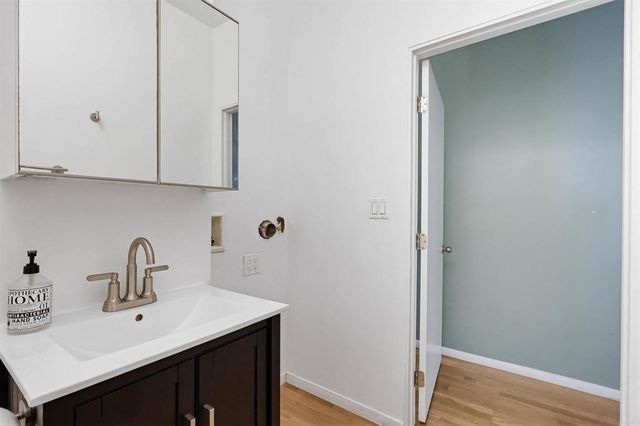 1542 W 17th Street, Los Angeles, CA 90006