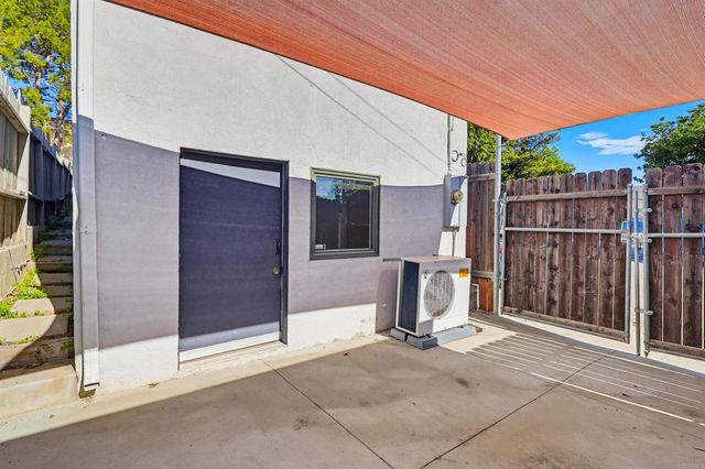 1542 W 17th Street, Los Angeles, CA 90006