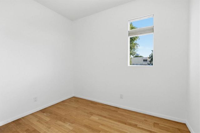 1542 W 17th Street, Los Angeles, CA 90006