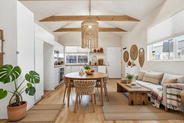 1542 W 17th Street, Los Angeles, CA 90006