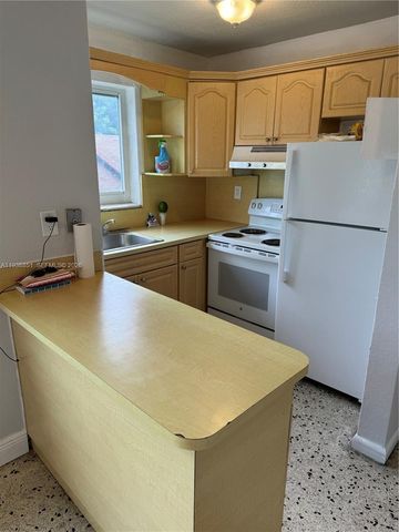 1861 NW 19th St 4, Miami, FL 33125