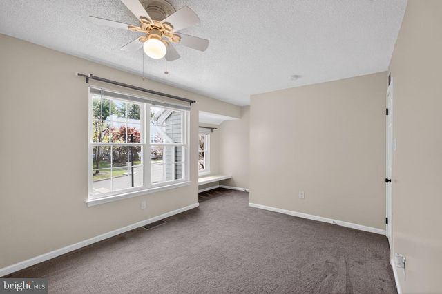 19 APPLEWOOD CT, Horsham, PA 19044