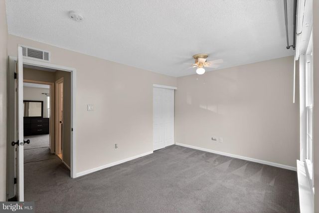 19 APPLEWOOD CT, Horsham, PA 19044