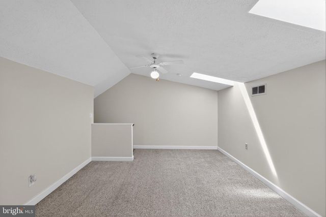 19 APPLEWOOD CT, Horsham, PA 19044