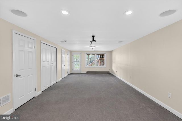 19 APPLEWOOD CT, Horsham, PA 19044