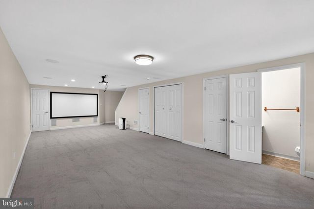 19 APPLEWOOD CT, Horsham, PA 19044