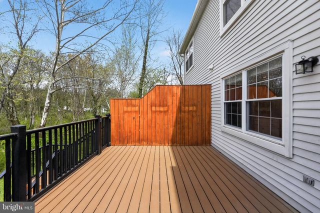 19 APPLEWOOD CT, Horsham, PA 19044