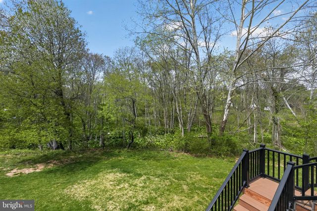 19 APPLEWOOD CT, Horsham, PA 19044
