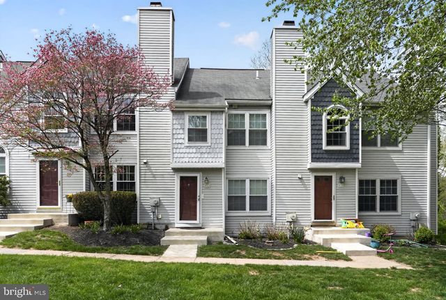 19 APPLEWOOD CT, Horsham, PA 19044