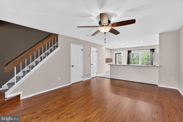 19 APPLEWOOD CT, Horsham, PA 19044