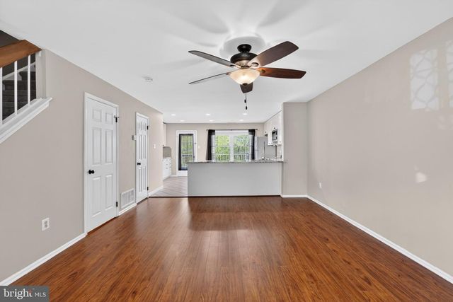 19 APPLEWOOD CT, Horsham, PA 19044