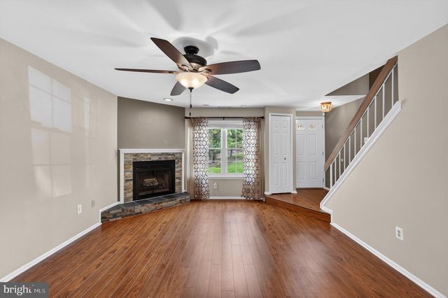 19 APPLEWOOD CT, Horsham, PA 19044