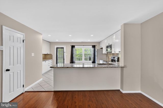 19 APPLEWOOD CT, Horsham, PA 19044