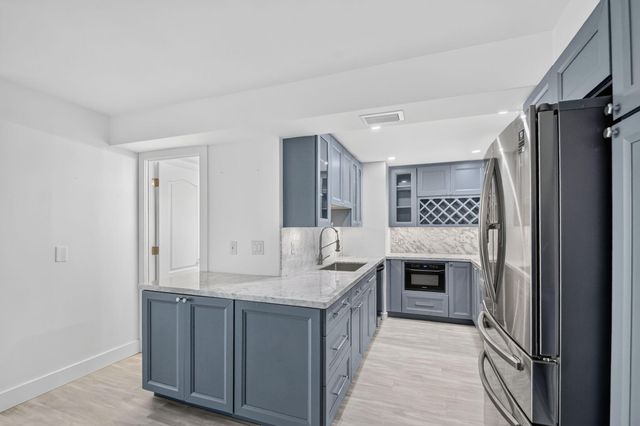 5600 N Flagler Drive 606, West Palm Beach, FL 33407