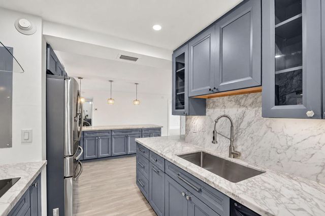 5600 N Flagler Drive 606, West Palm Beach, FL 33407