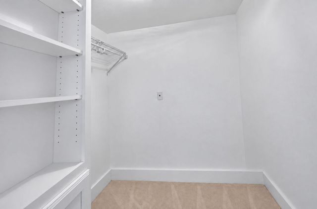 5600 N Flagler Drive 606, West Palm Beach, FL 33407
