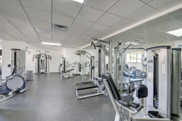 5600 N Flagler Drive 606, West Palm Beach, FL 33407