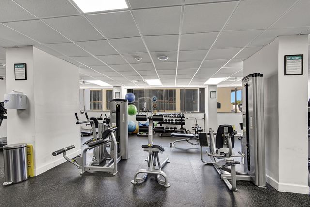 5600 N Flagler Drive 606, West Palm Beach, FL 33407
