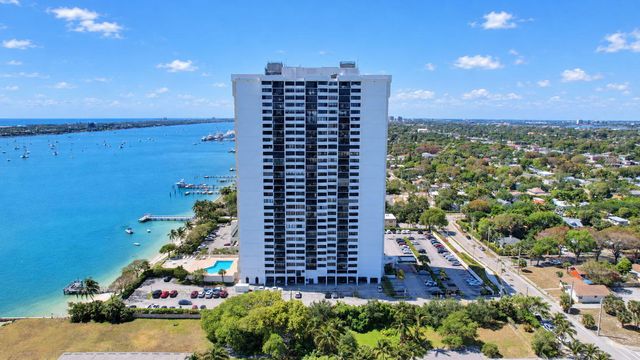 5600 N Flagler Drive 606, West Palm Beach, FL 33407