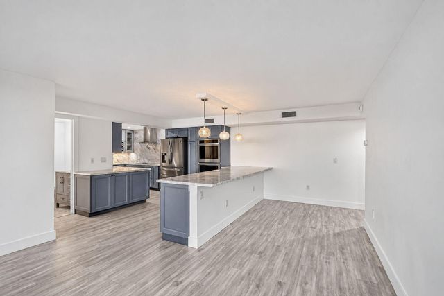 5600 N Flagler Drive 606, West Palm Beach, FL 33407