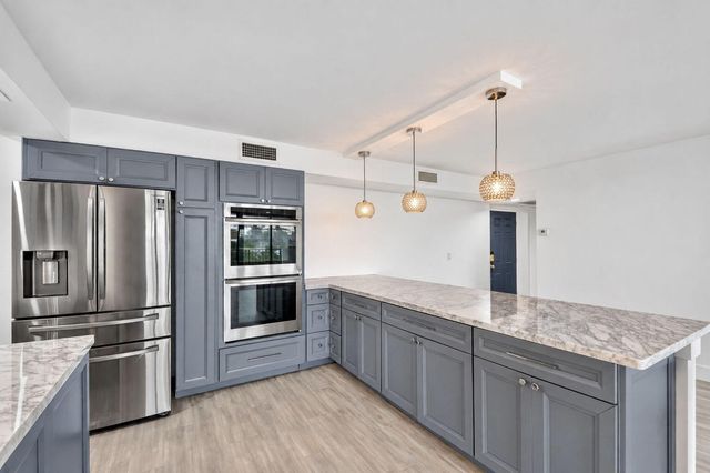 5600 N Flagler Drive 606, West Palm Beach, FL 33407