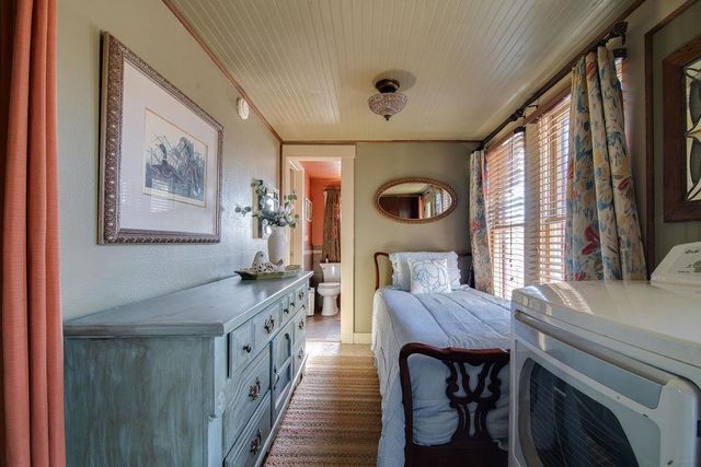 303 W Austin ST, Fredericksburg, TX 78624