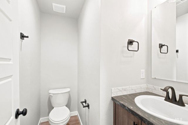 7362 W Newtown Dr, Eagle, ID 83616