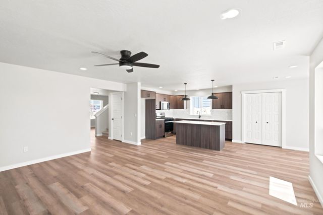 7362 W Newtown Dr, Eagle, ID 83616