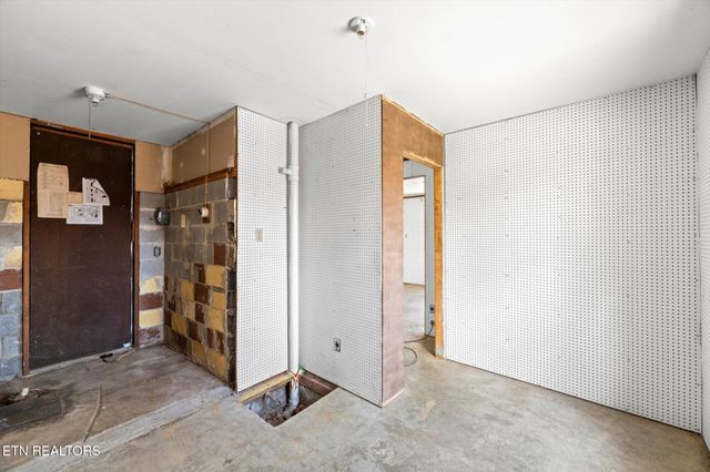110 Harrison Street, Sweetwater, TN 37874