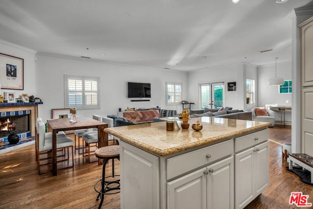 934 Hilldale Avenue, West Hollywood, CA 90069
