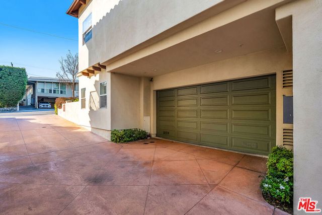 934 Hilldale Avenue, West Hollywood, CA 90069
