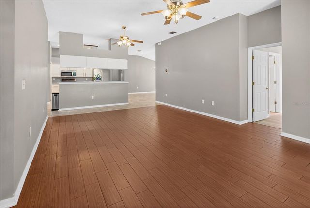19305 SEA MIST LANE, Lutz, FL 33558