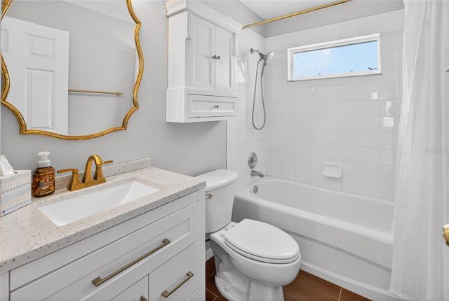 19305 SEA MIST LANE, Lutz, FL 33558