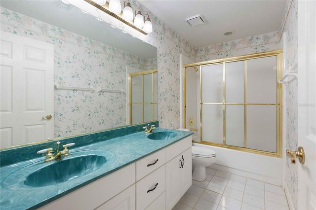 2122 PLATINUM DRIVE, Sun City Center, FL 33573