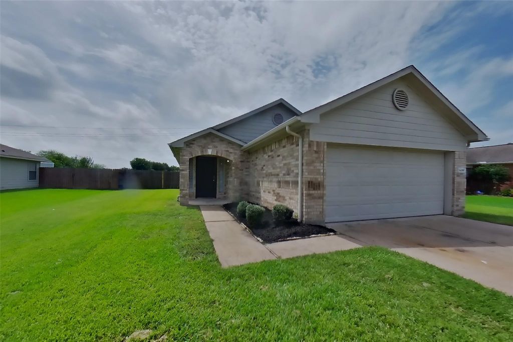 16507 Lazy Ridge Road, Houston, TX 77053