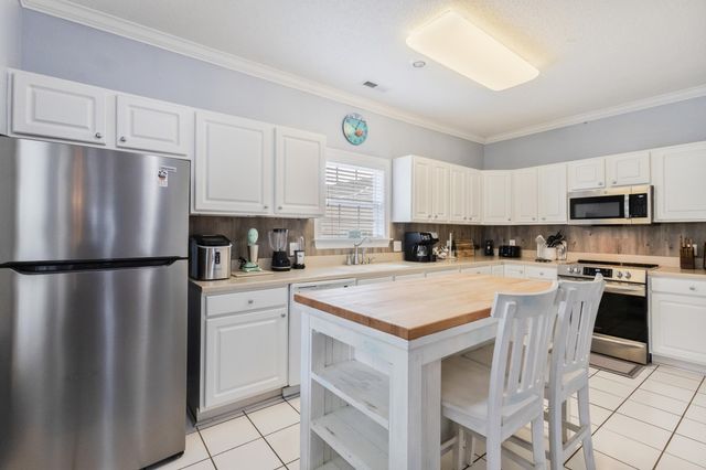 528 6th Ave. S, North Myrtle Beach, SC 29582