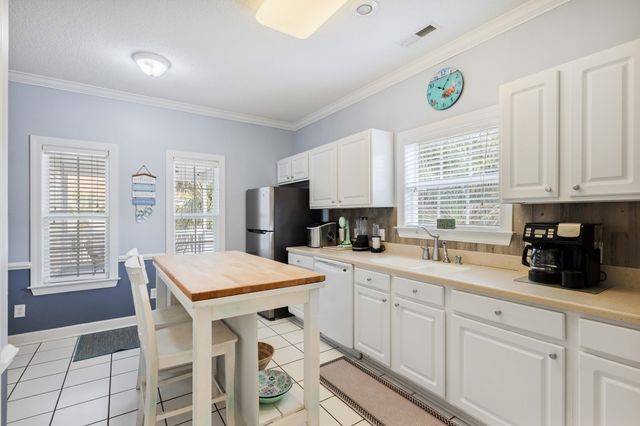 528 6th Ave. S, North Myrtle Beach, SC 29582